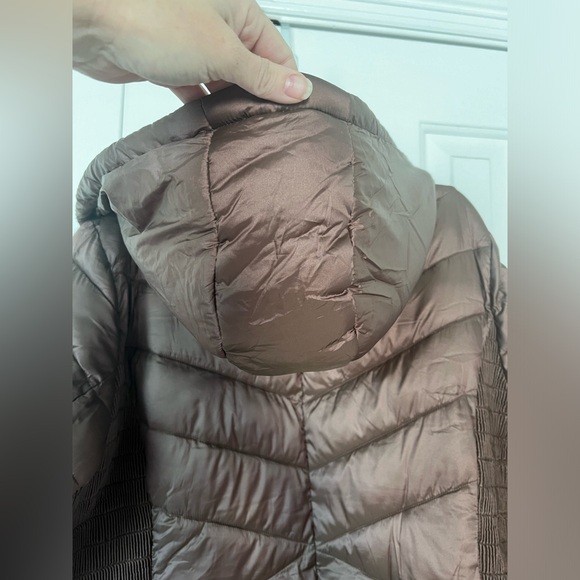 Gorgeous and WARM - Packable Puffer Coat - Picture 9 of 15